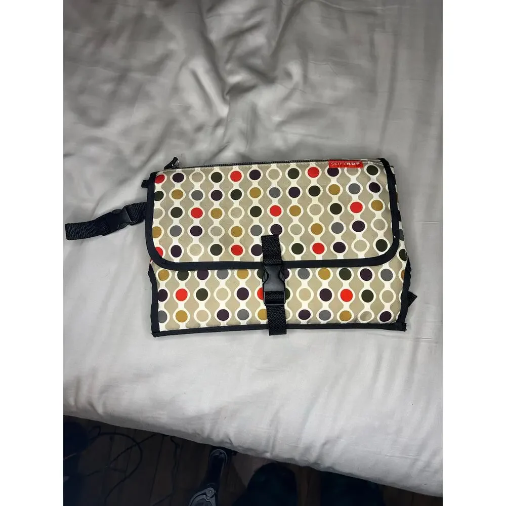 skip Hop diaper pronto changing pad clutch